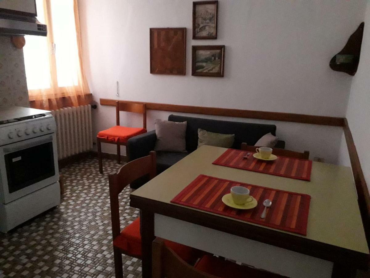 Casa Teresina - Corenno Plinio Lago Di Como Apartment Dervio Luaran gambar